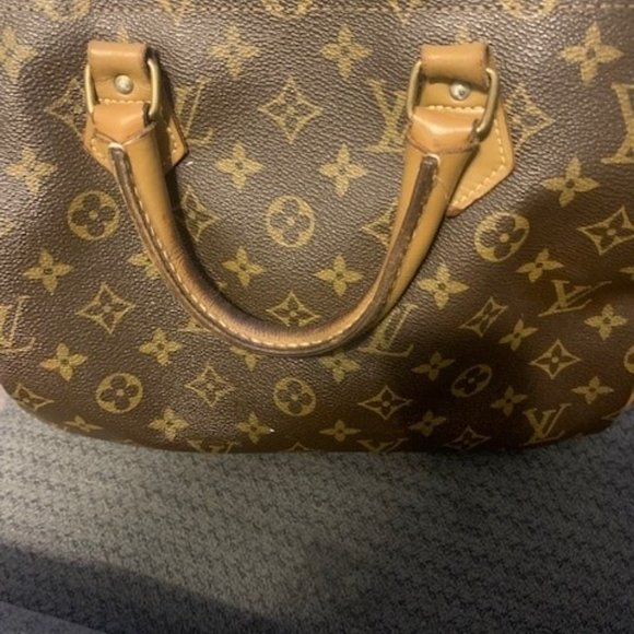 1980's Louis Vuitton handheld medium size bag - Picture 3 of 3